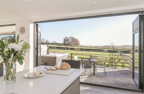 Ticknall Cottage | The Lookout - UKC3846