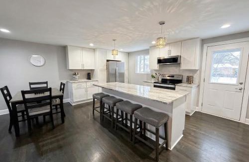 Westerville Villa | The Loop House Game Room, King Bed & Coffee Bar