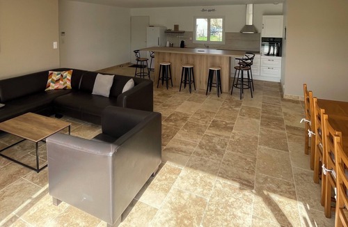 Cours-de-Pile Villa | The LOPIC hedgehog