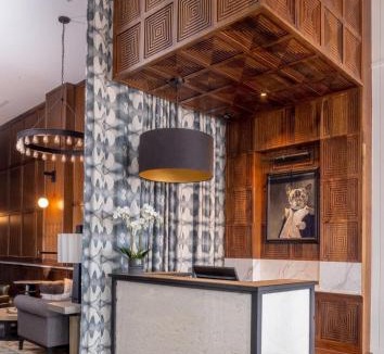 Wilson Hotel | The Louis Hotel