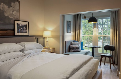 Wilson Hotel | The Louis Hotel