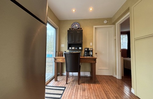 South Bruce Peninsula Cabin | The Louise - Artistic Haven by the Beach
