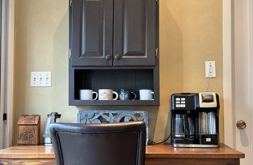 South Bruce Peninsula Cabin | The Louise - Artistic Haven by the Beach