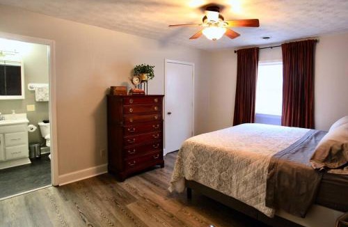Chillicothe Apartment | The Lounge - Downtown Chillicothe