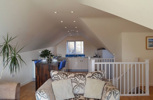 Newton Ferrers Cottage | The lounge is a room with a view.