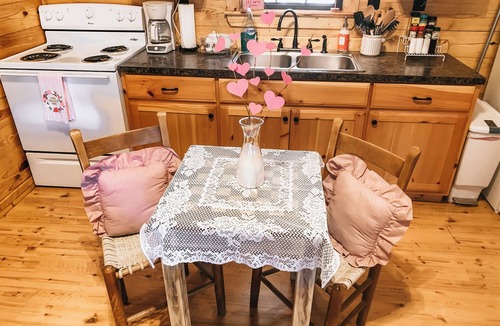 Marietta Cabin | The Love Shack - a beautiful, private hand-crafted cabin