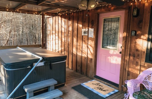 Marietta Cabin | The Love Shack - a beautiful, private hand-crafted cabin