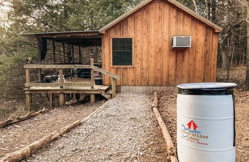 Marietta Cabin | The Love Shack - a beautiful, private hand-crafted cabin
