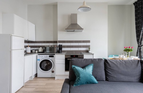 Camberwell Apartment | The Love Walk Apartments