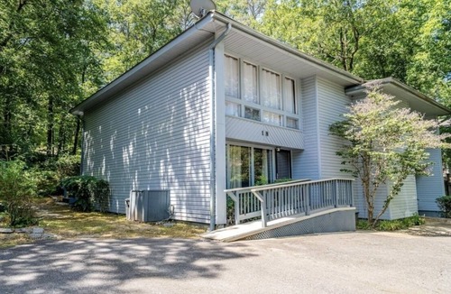 Hot Springs Village House | The Lovely Lake Desoto Townhome