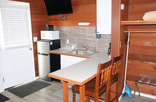 Copalis Beach Hotel | The Lowtide Motel