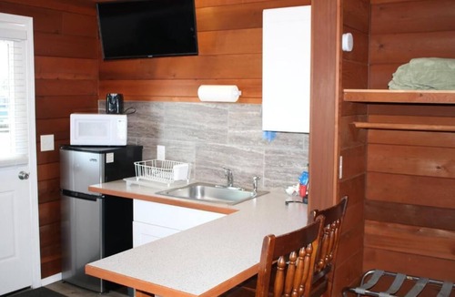 Copalis Beach Hotel | The Lowtide Motel