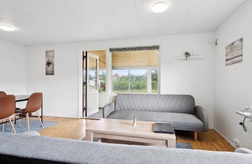 Odense Apartment | The Lucky Peer - 120m2 house 4 bedroom house - full kitchen & free parking