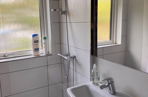 Odense House | The Lucky Peer – 4BR House with Free Parking, Netflix & WiFi