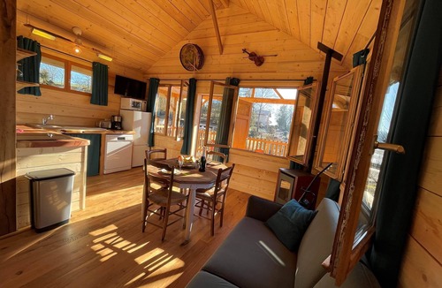 Grand Langres Ski Chalet | The lumberjack log cabin
