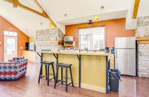 The Blue Mountains Ski Chalet | the Luna at Blue View Chalets