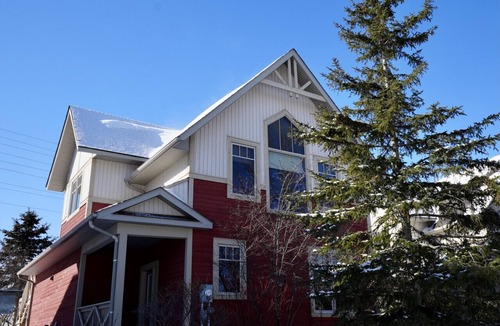 The Blue Mountains Ski Chalet | the Luna at Blue View Chalets