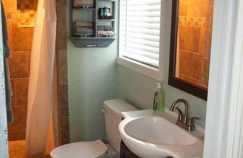 Modesto Apartment | The Luna Loft .