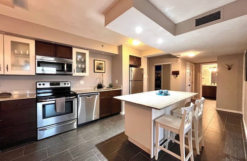 Saskatoon Downtown Condo | The Lux Boutique Suite - Downtown Condo