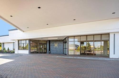 Waterloo Hotel | The Lux Hotel & Conference Center, an Ascend Collection Hotel