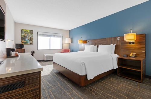 Waterloo Hotel | The Lux Hotel & Conference Center, an Ascend Collection Hotel