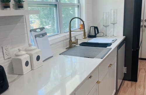 Des Moines House | The lux Lodge, hot tub, movie theater, game room.