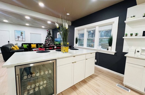 Des Moines House | The lux Lodge, hot tub, movie theater, game room.