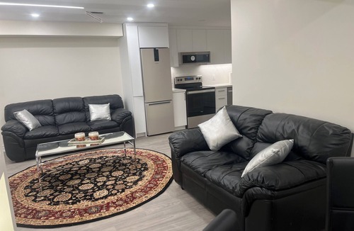 Sharon House | The Luxe Haven
