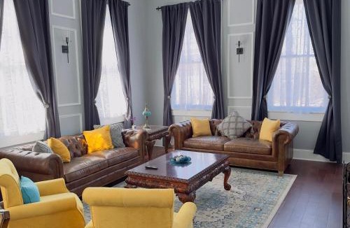 Seventh Ward Apartment | The Luxurious French Quarter Home