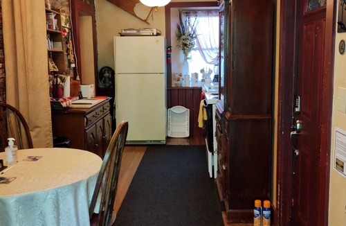 Huntsville Apartment | The Luxury Rose Jacuzzi Suite One Block to downtown