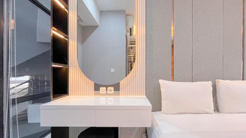 Tetebatu Apartment | The Luxury Studio at Delft Ciputra Makassar Apartment By Travelio