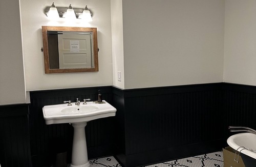 Lyle Hotel | The Lyle Hotel