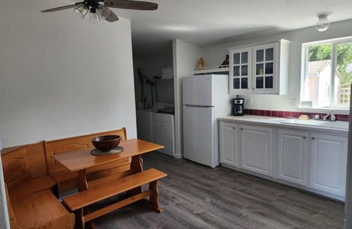 Long Beach House | The Lynn Inn