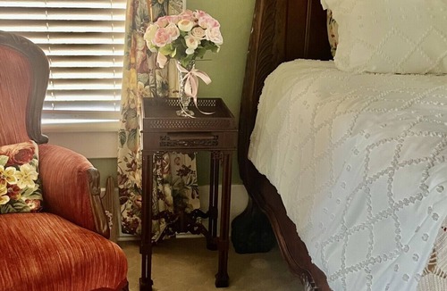 Guthrie Bed & Breakfast | The Lynnie Ann at The Judge`s Chamber