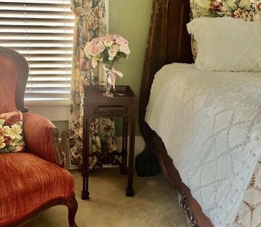 Guthrie Bed & Breakfast | The Lynnie Ann at The Judges Chamber