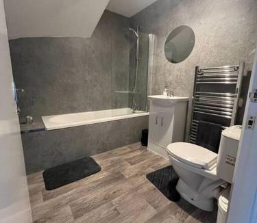 Shotts Apartment | The M Rooms at 144