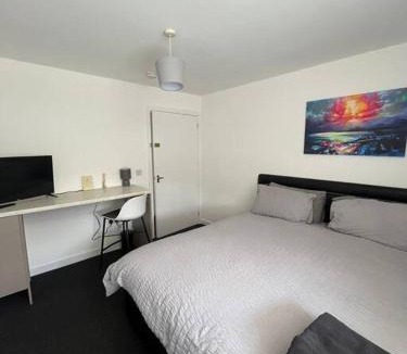 Shotts Apartment | The M Rooms at 144