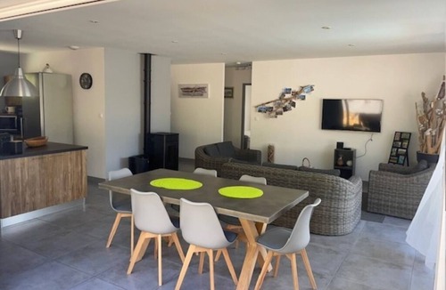 Saint-Marcel-de-Careiret House | The Mapokia1 air-conditioned villa with private heated pool near Uzés *.