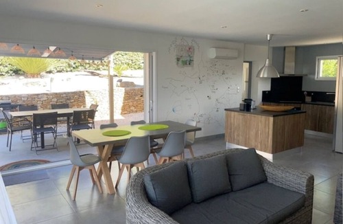 Saint-Marcel-de-Careiret House | The Mapokia1 air-conditioned villa with private heated pool near Uzés *.