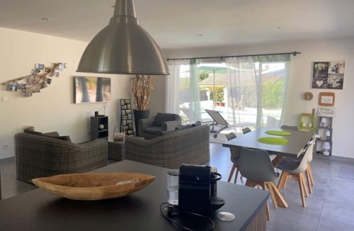 Saint-Marcel-de-Careiret House | The Mapokia1 air-conditioned villa with private heated pool near Uzés *.