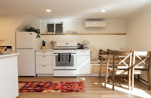 Black Mountain House | The Mac House - With a Hot Tub!
