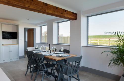 Whitchurch House | The Maddocks - Uk36311