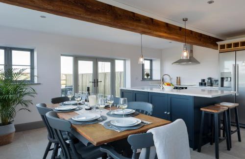 Whitchurch House | The Maddocks - Uk36311