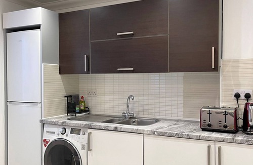 Alibon Apartment | The Madison Apartment