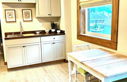 Madison Apartment | The Madison Inn, Est 1925 Historic suite 107