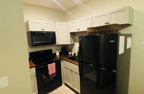 Madison Apartment | The Madison Inn, Southern view on Main suite 202, Southern view on Main suite 202