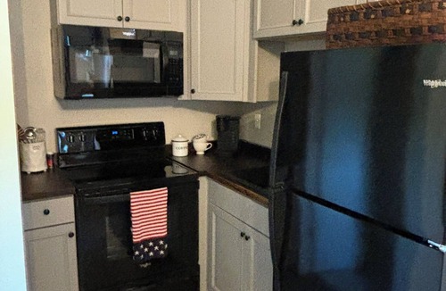 Madison Apartment | The Madison Inn, Southern view on Main suite 202, Southern view on Main suite 202