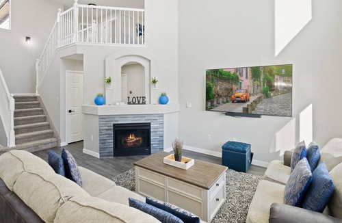 Evans House | The Magnolia at Tuscany, Spacious and deluxe