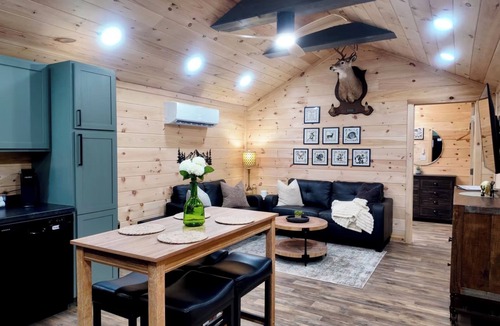 Huntsville Cabin | The Magnolia Cabin, Cabin #4 at Coppers Peak