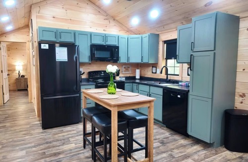 Huntsville Cabin | The Magnolia Cabin, Cabin #4 at Coppers Peak